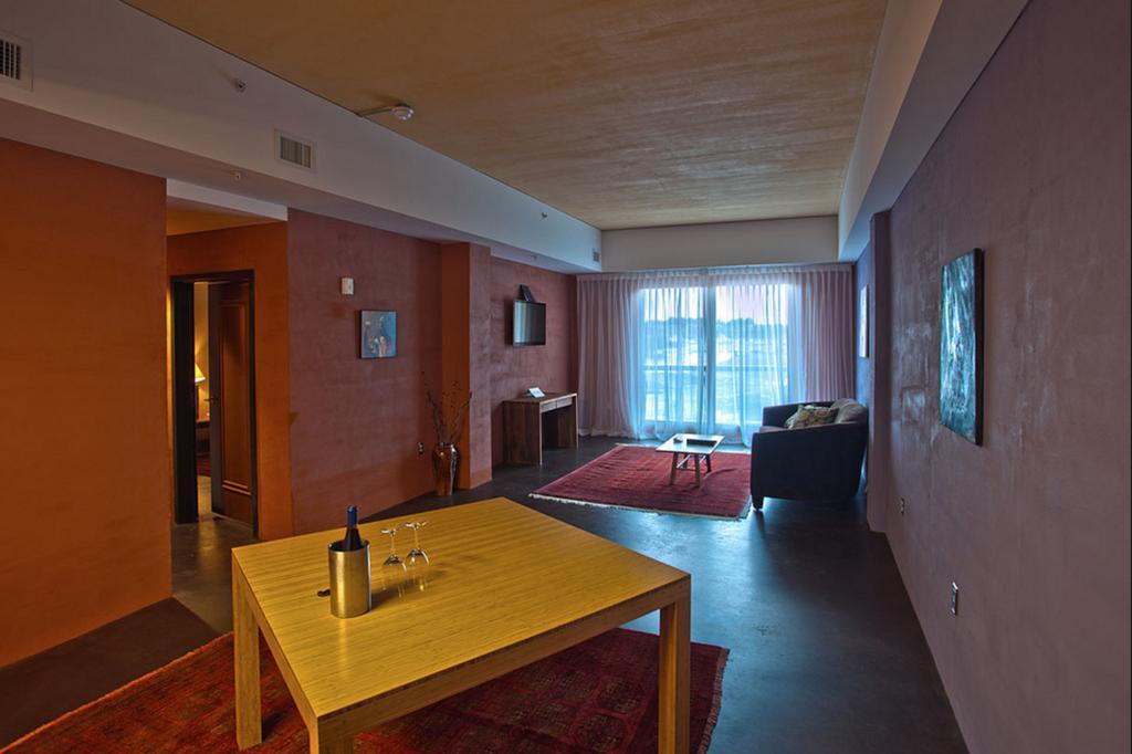Inn At The Black Olive Baltimore Bilik gambar